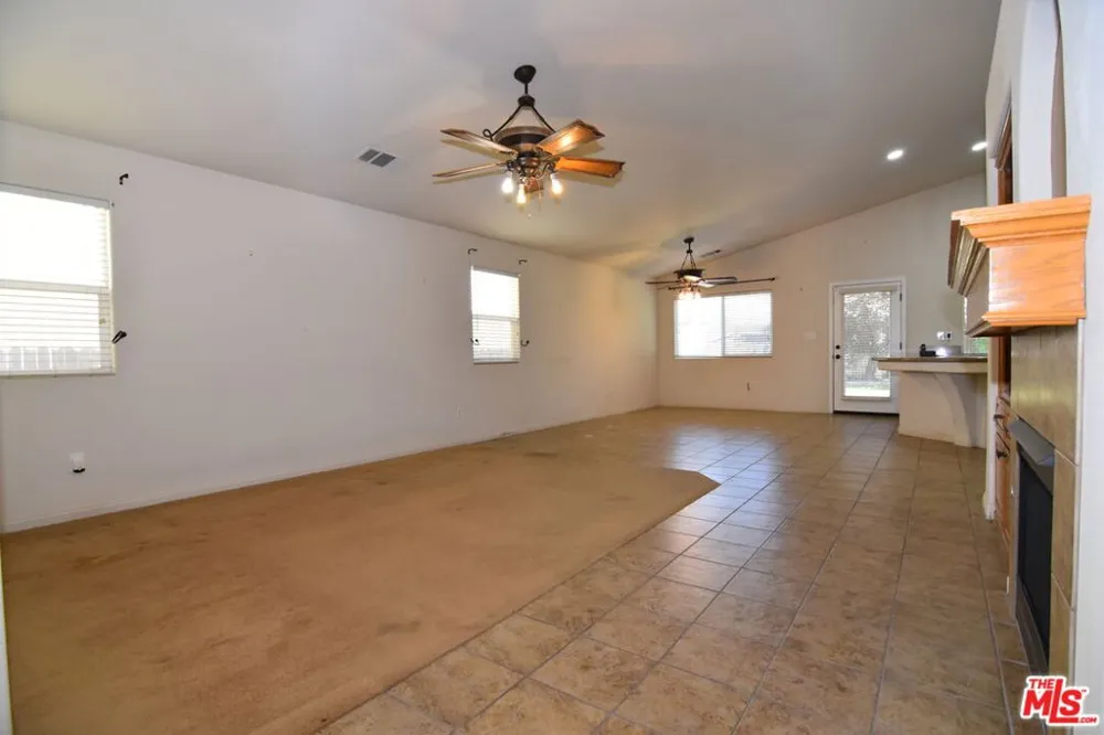 5116 Silver Clover Avenue Bakersfield, CA 93313
