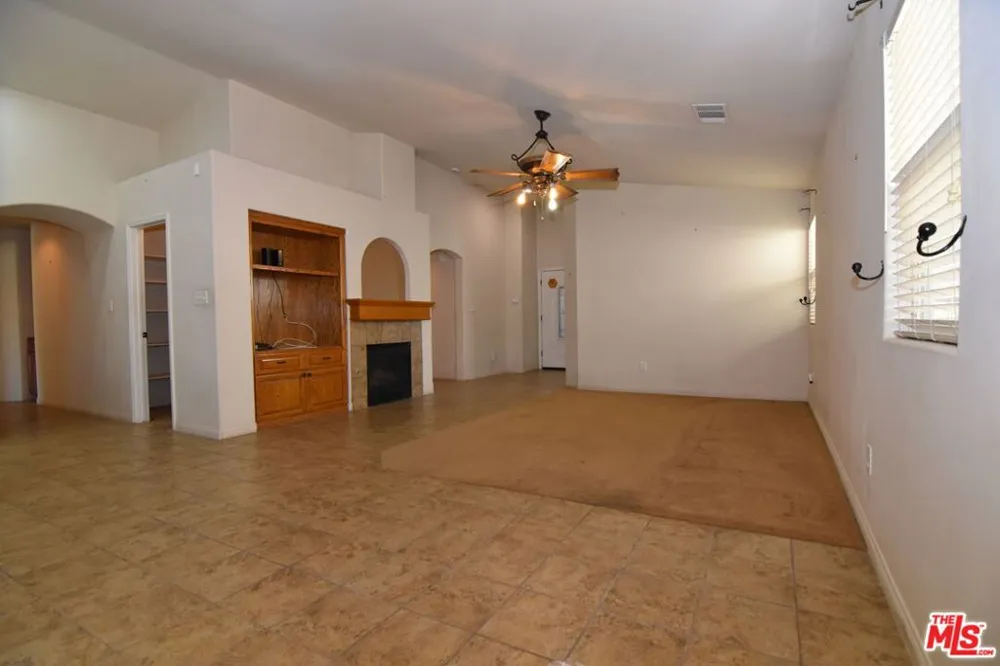 5116 Silver Clover Avenue Bakersfield, CA 93313