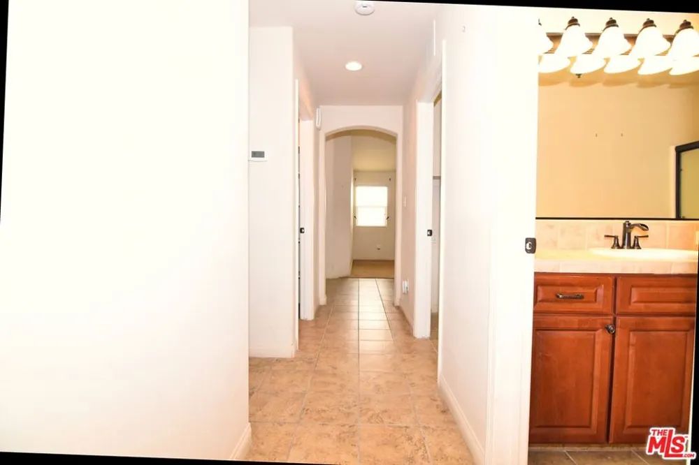 5116 Silver Clover Avenue Bakersfield, CA 93313