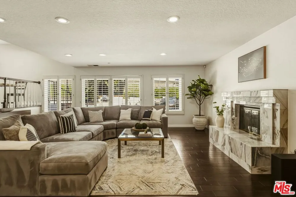 7262 Elmsbury Lane West Hills, CA 91307