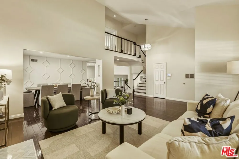 7262 Elmsbury Lane West Hills, CA 91307