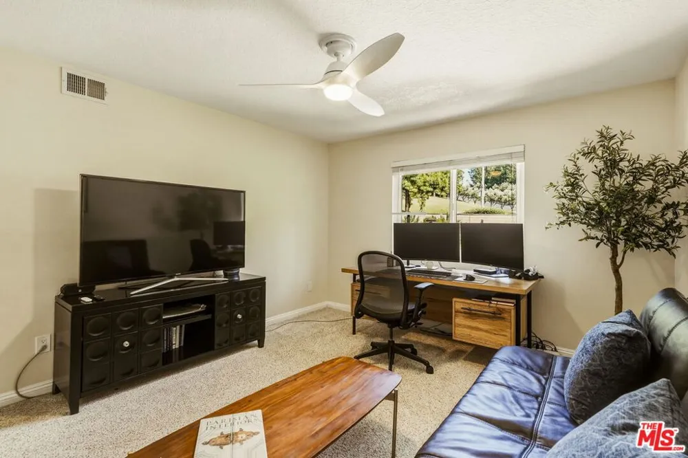 7262 Elmsbury Lane West Hills, CA 91307