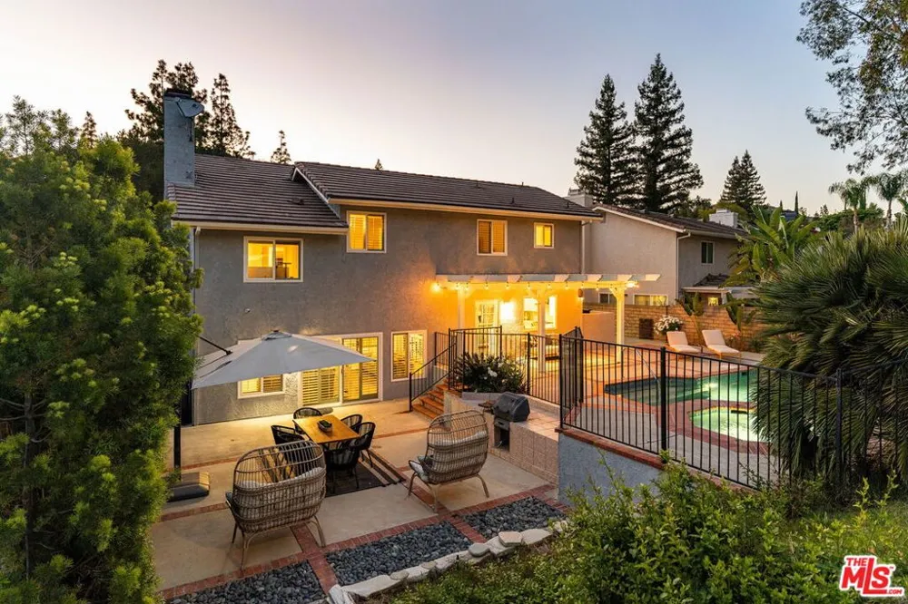 7262 Elmsbury Lane West Hills, CA 91307