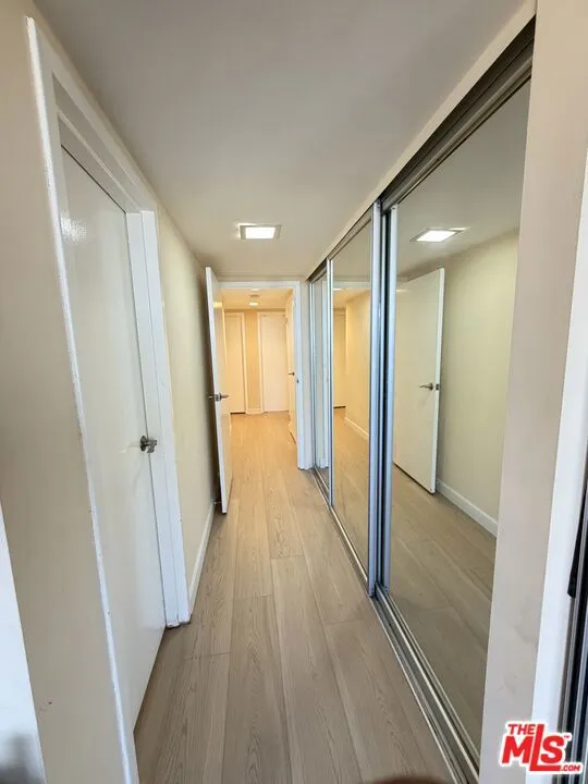 4265 Marina City Drive #917 Marina del Rey, CA 90292