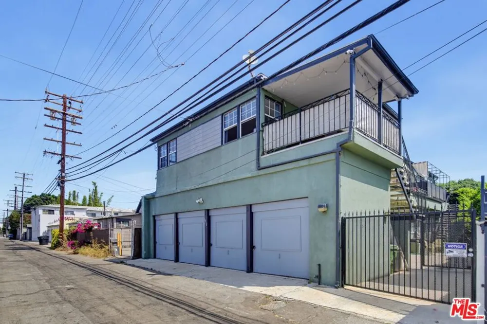 1834 9th Street #5 Santa Monica, CA 90404