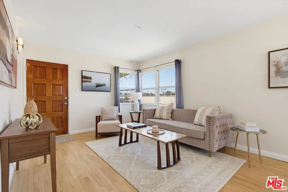1834 9th Street #5 Santa Monica, CA 90404