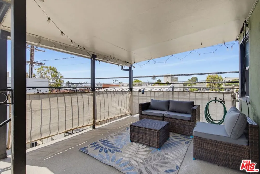 1834 9th Street #5 Santa Monica, CA 90404