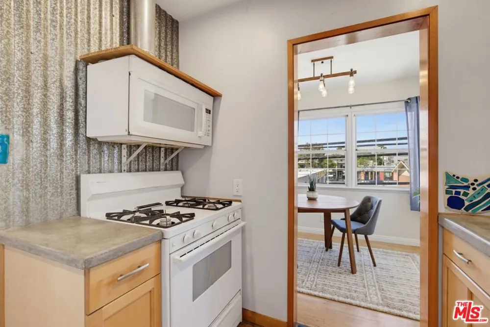 1834 9th Street #5 Santa Monica, CA 90404