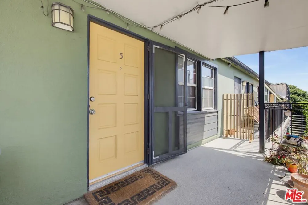 1834 9th Street #5 Santa Monica, CA 90404