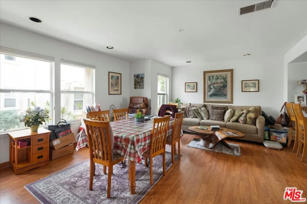 7307 Hannum Avenue Culver City, CA 90230