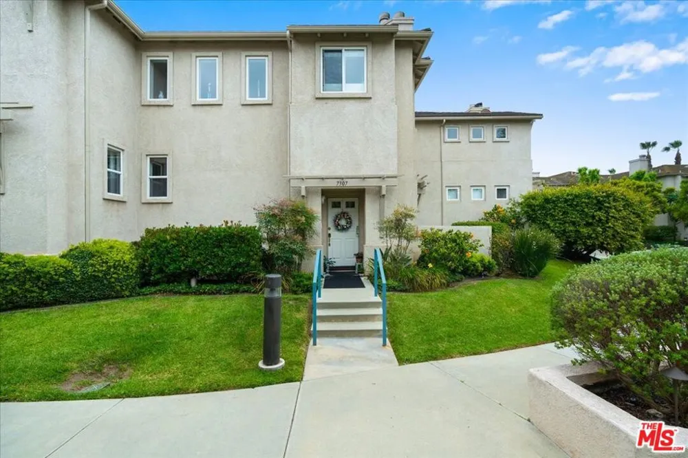 7307 Hannum Avenue Culver City, CA 90230