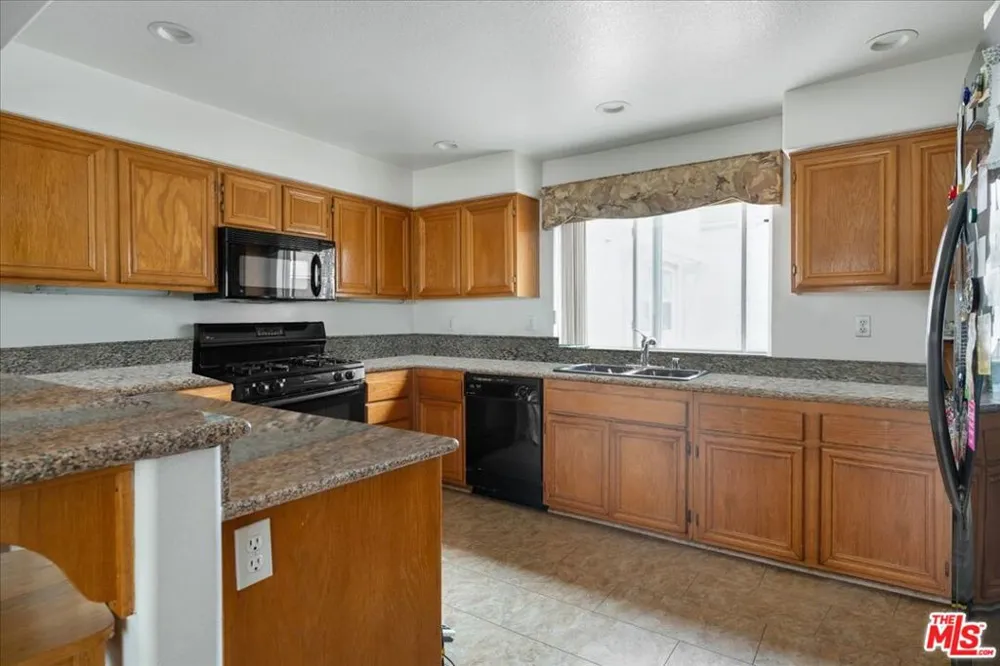 7307 Hannum Avenue Culver City, CA 90230