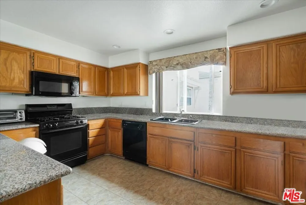 7307 Hannum Avenue Culver City, CA 90230