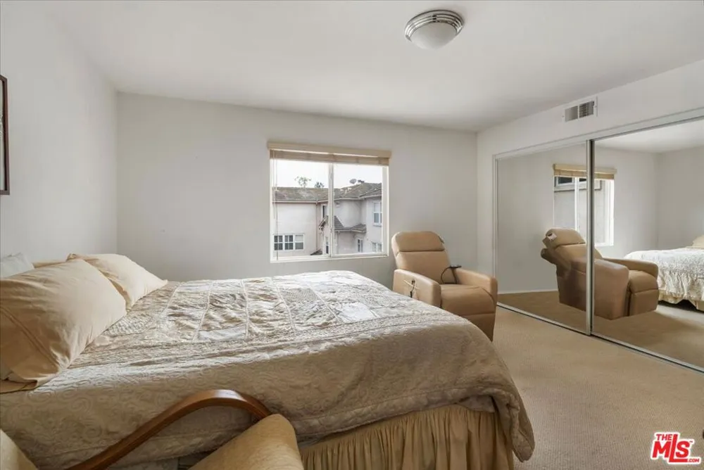 7307 Hannum Avenue Culver City, CA 90230