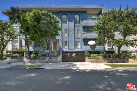 4443 Ventura Canyon Avenue #304