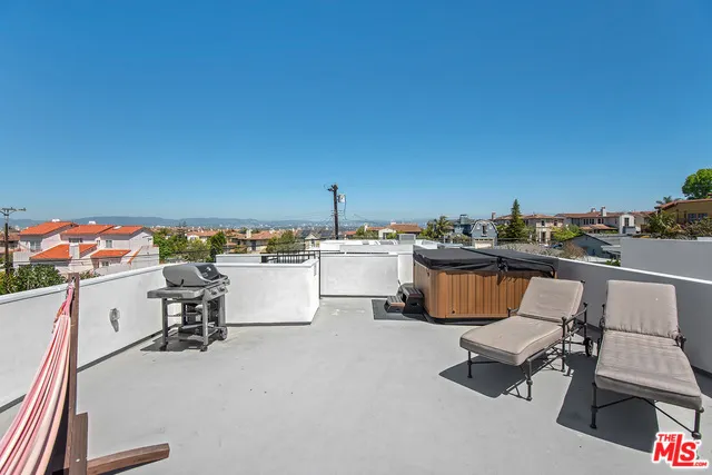 7447 W 81ST STREET Los Angeles, CA 90045
