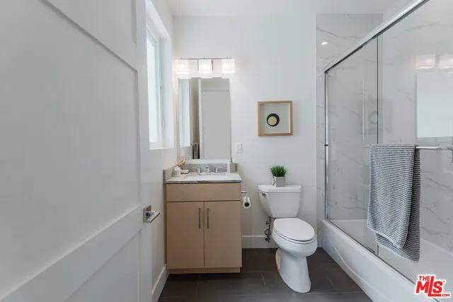 7447 W 81ST STREET Los Angeles, CA 90045