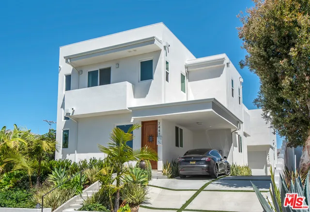 7447 W 81ST STREET Los Angeles, CA 90045