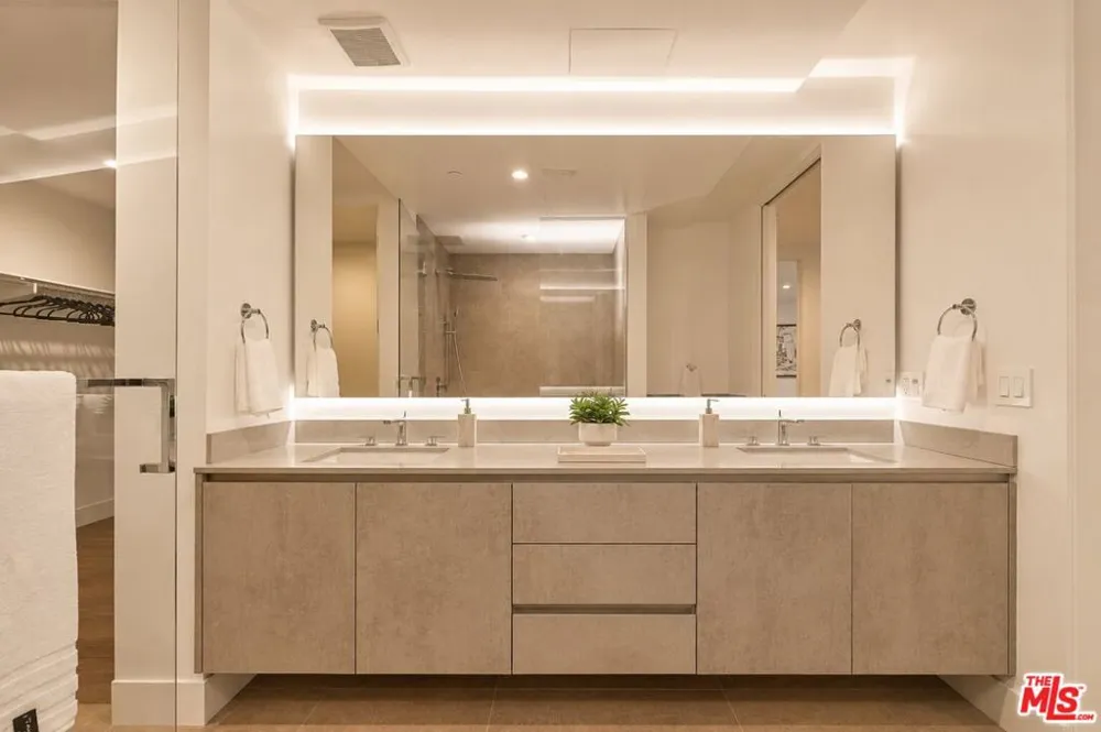 728 Sweetzer Avenue #112 West Hollywood, CA 90069