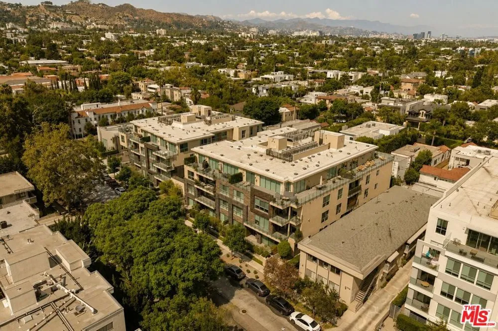 728 Sweetzer Avenue #112 West Hollywood, CA 90069
