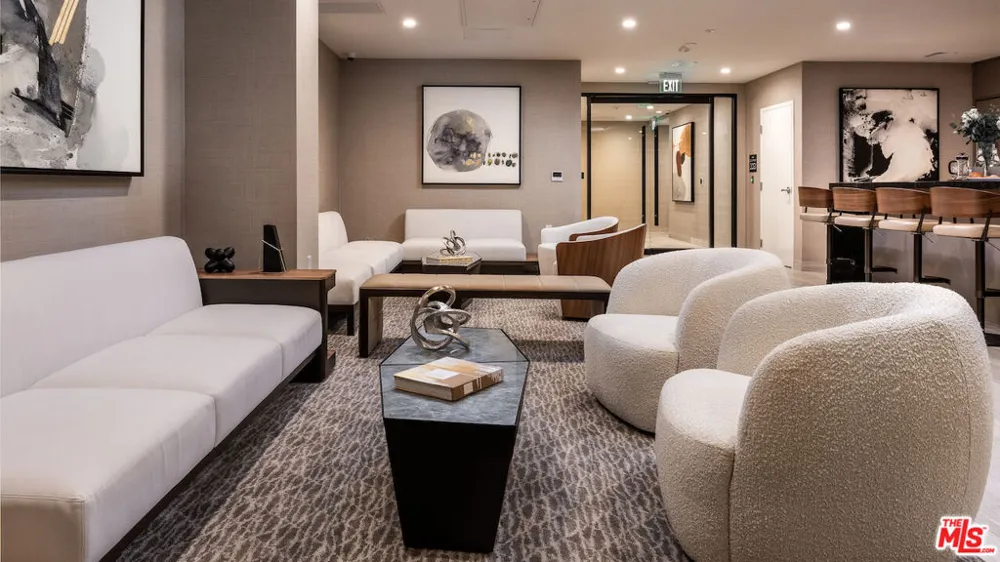 728 Sweetzer Avenue #112 West Hollywood, CA 90069