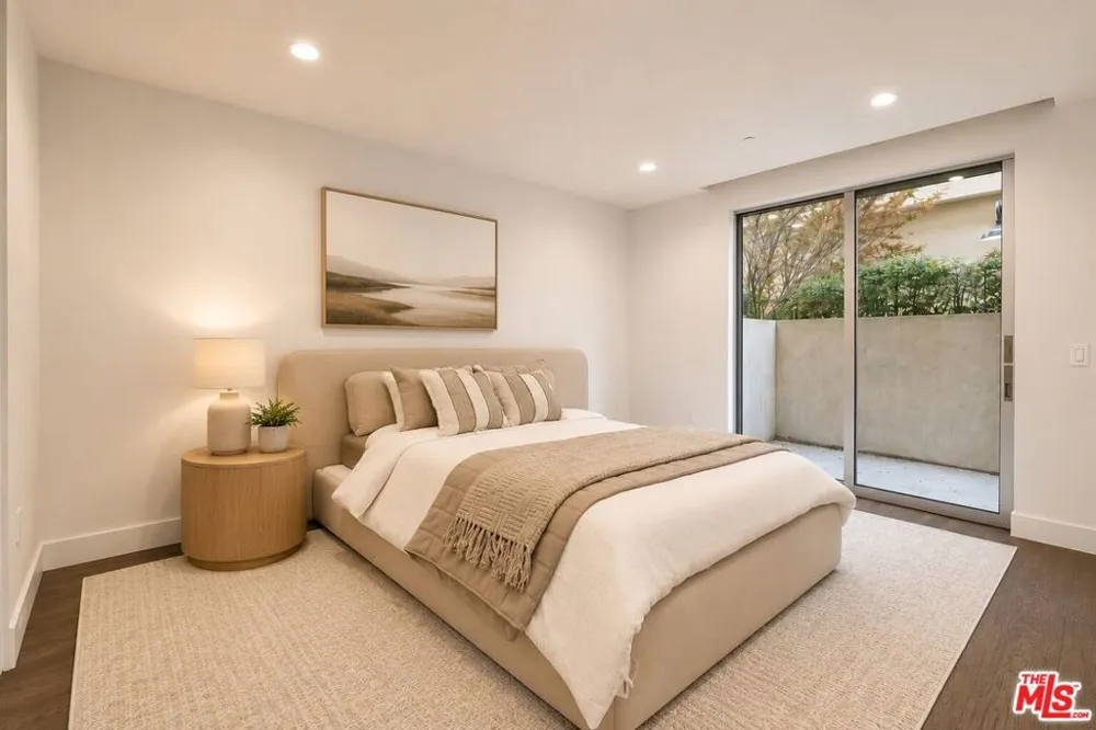 728 Sweetzer Avenue #112 West Hollywood, CA 90069