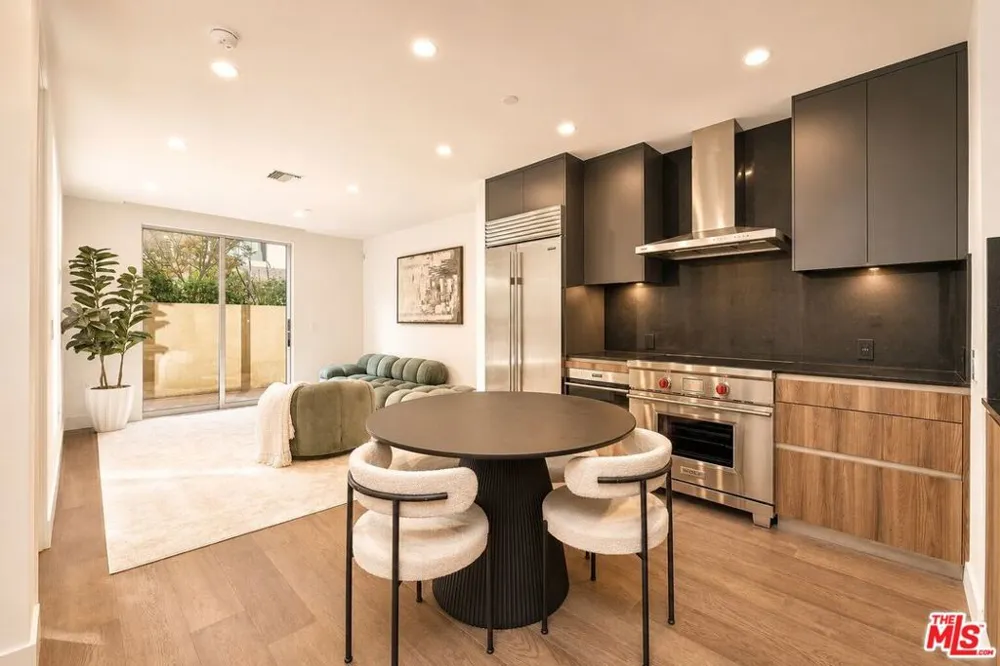 728 Sweetzer Avenue #112 West Hollywood, CA 90069