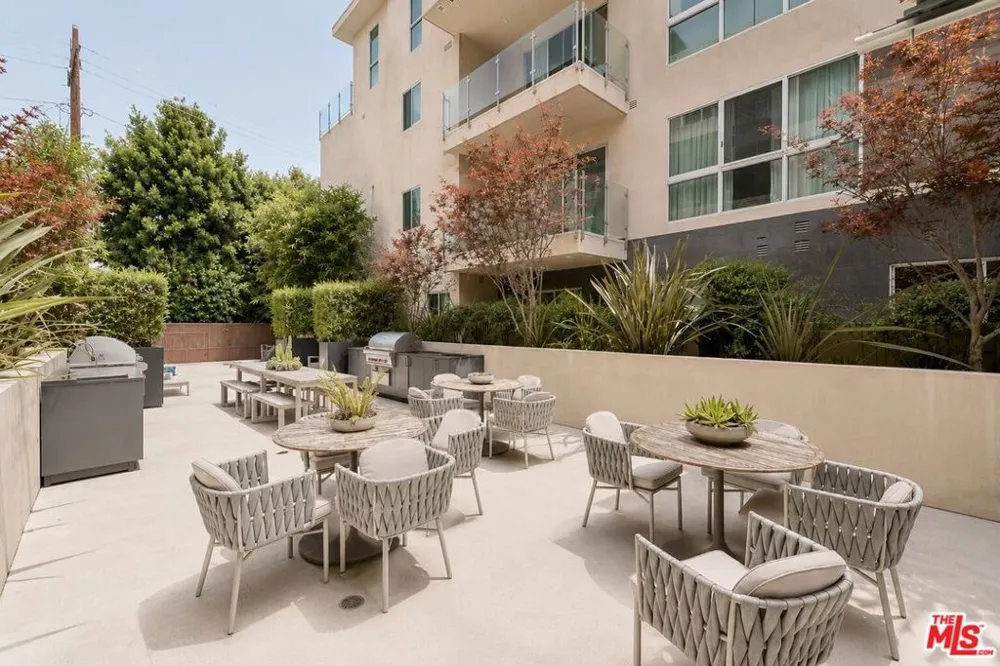 728 Sweetzer Avenue #112 West Hollywood, CA 90069