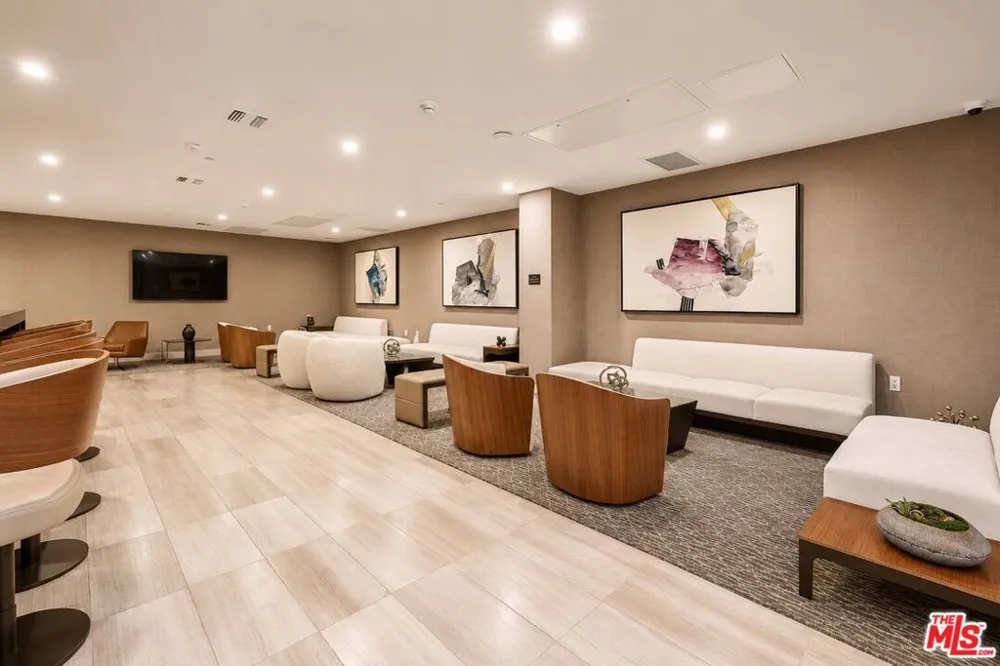 728 Sweetzer Avenue #112 West Hollywood, CA 90069