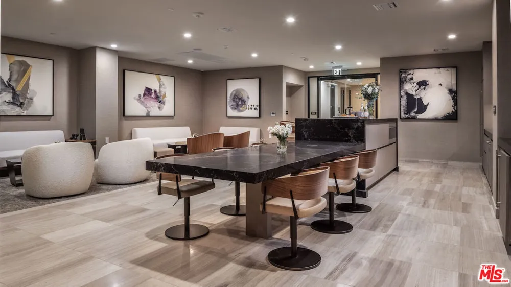 728 Sweetzer Avenue #112 West Hollywood, CA 90069