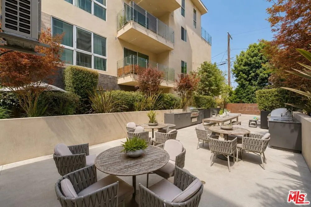 728 Sweetzer Avenue #112 West Hollywood, CA 90069