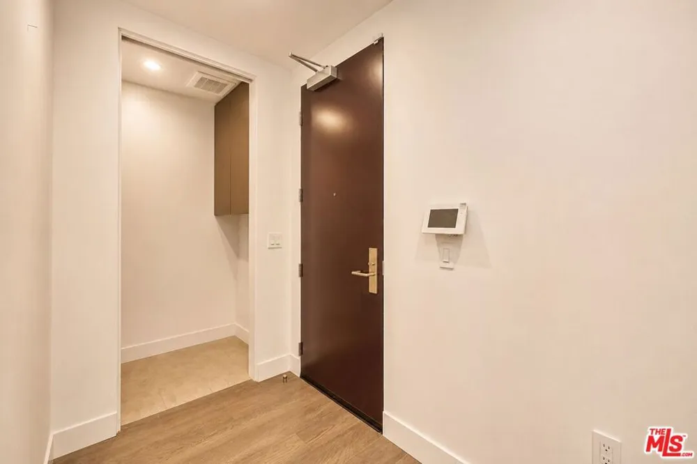 728 Sweetzer Avenue #112 West Hollywood, CA 90069