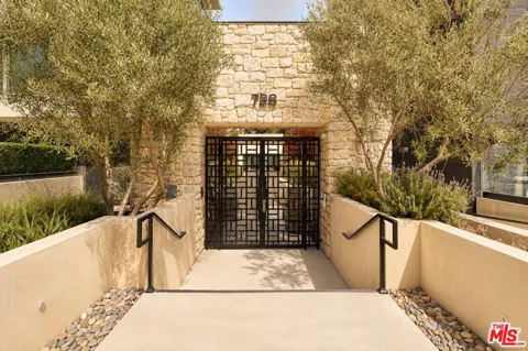 728 Sweetzer Avenue #112