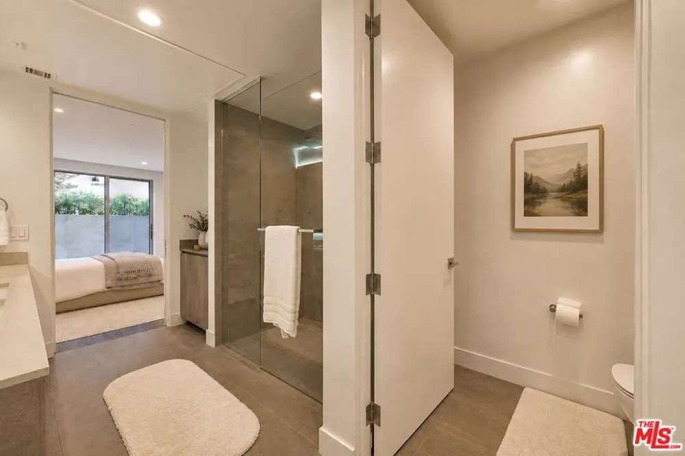 728 Sweetzer Avenue #112 West Hollywood, CA 90069
