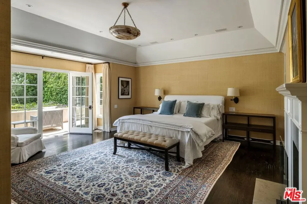 12824 Evanston Street Los Angeles, CA 90049