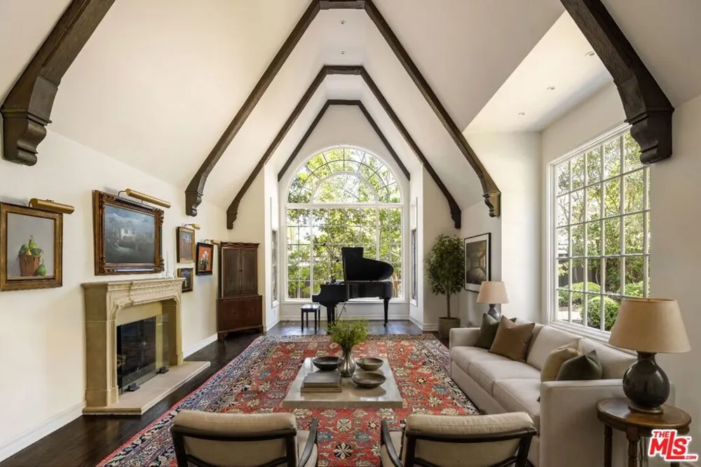 12824 Evanston Street Los Angeles, CA 90049