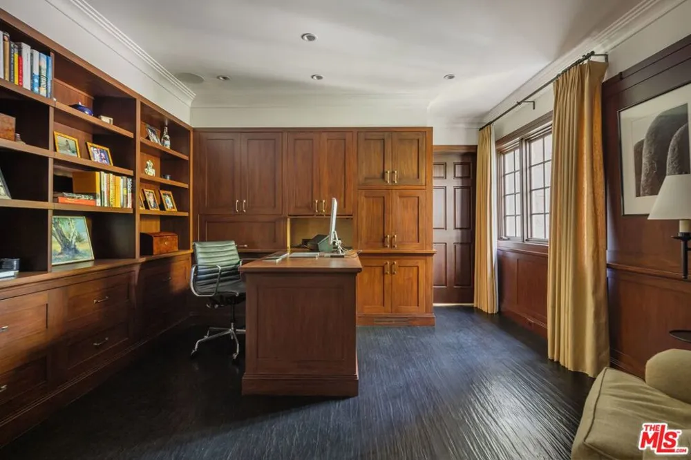 12824 Evanston Street Los Angeles, CA 90049