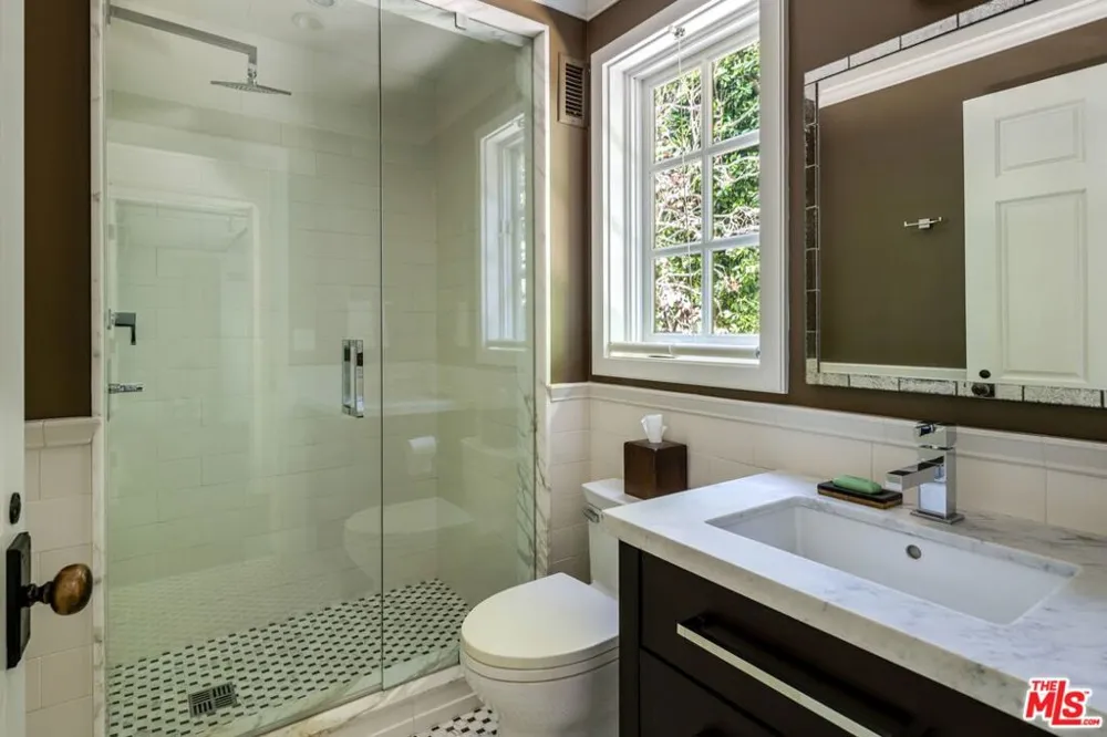 12824 Evanston Street Los Angeles, CA 90049