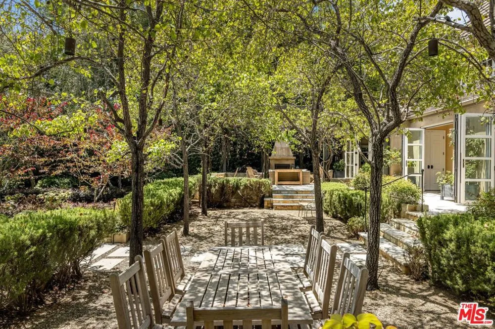 12824 Evanston Street Los Angeles, CA 90049