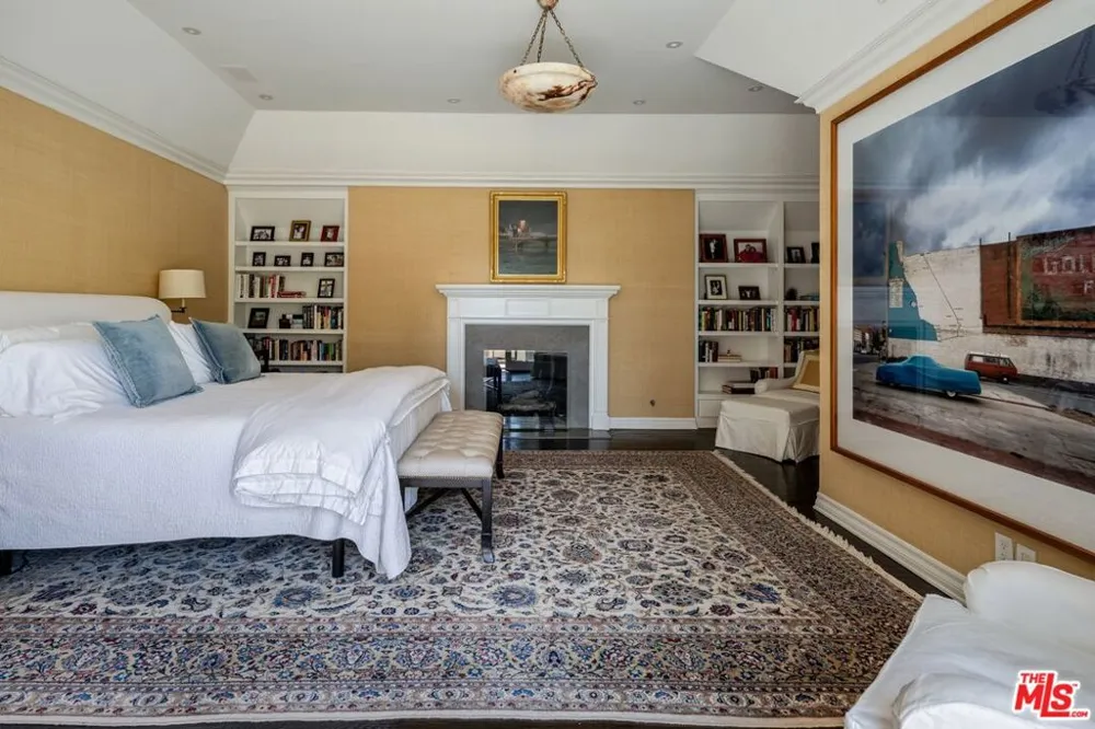 12824 Evanston Street Los Angeles, CA 90049