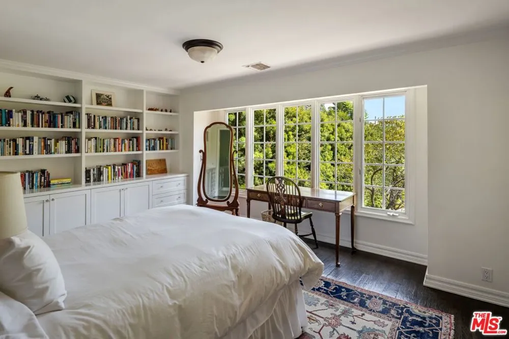 12824 Evanston Street Los Angeles, CA 90049
