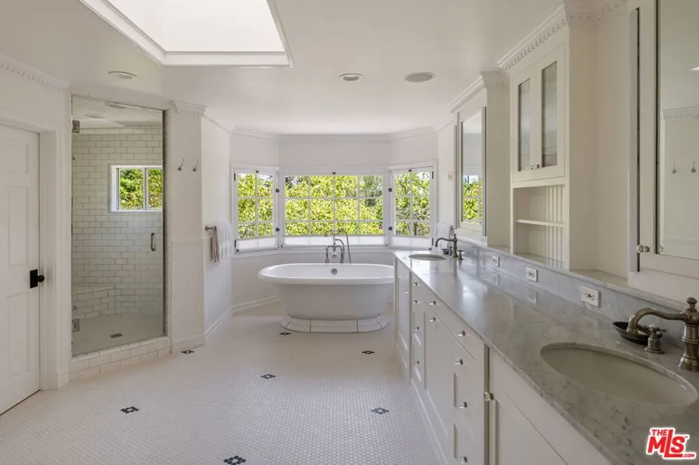 12824 Evanston Street Los Angeles, CA 90049
