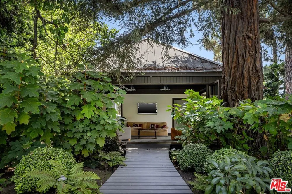 12824 Evanston Street Los Angeles, CA 90049