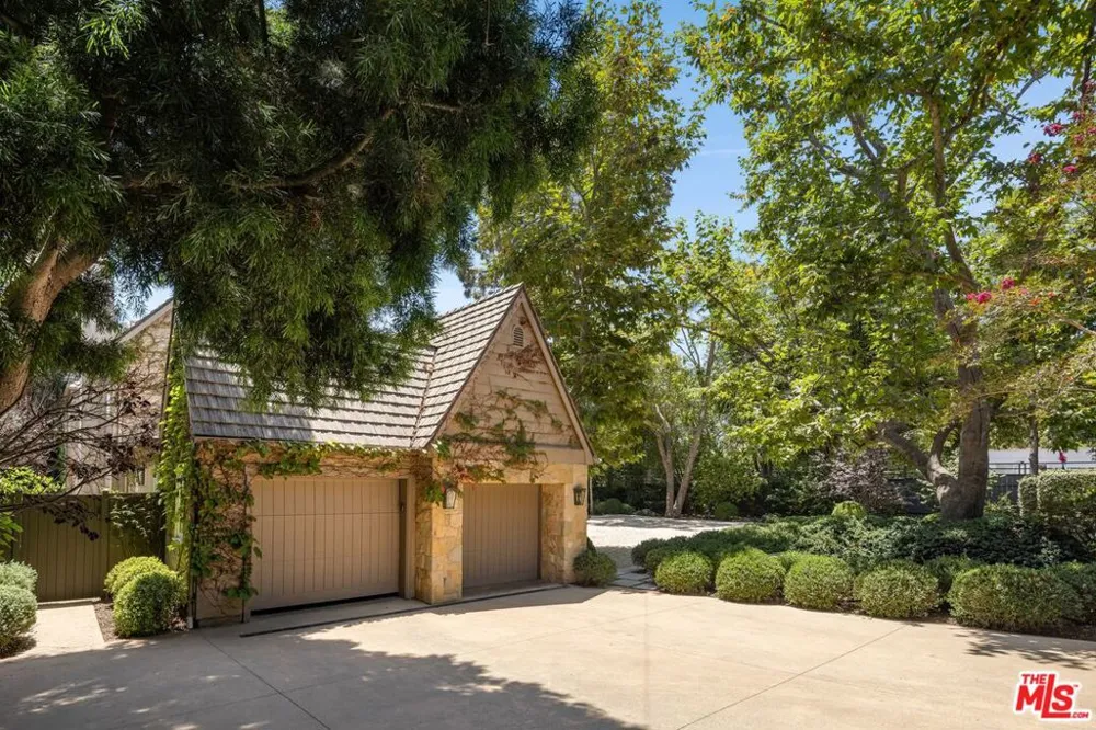 12824 Evanston Street Los Angeles, CA 90049