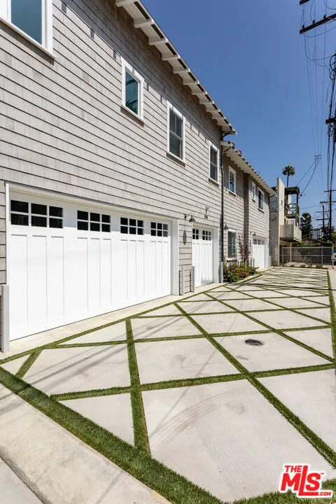550 San Juan Avenue Venice, CA 90291