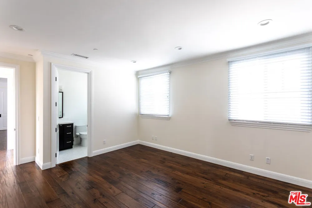 550 San Juan Avenue Venice, CA 90291