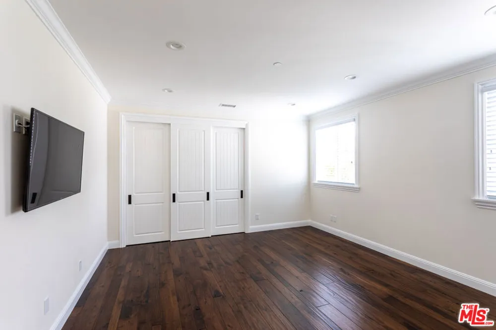 550 San Juan Avenue Venice, CA 90291