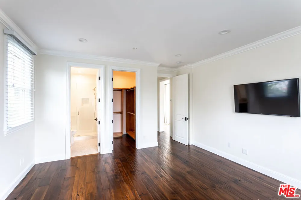 550 San Juan Avenue Venice, CA 90291