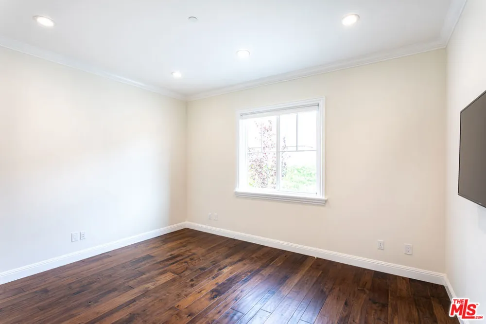 550 San Juan Avenue Venice, CA 90291