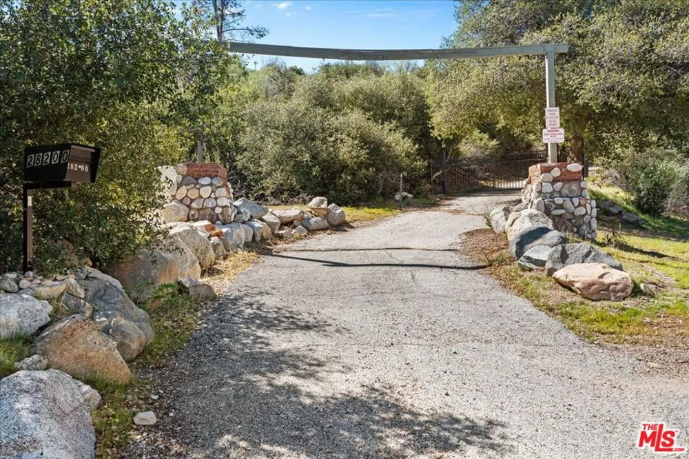 28200 Pine Canyon Road Lake Hughes, CA 93532